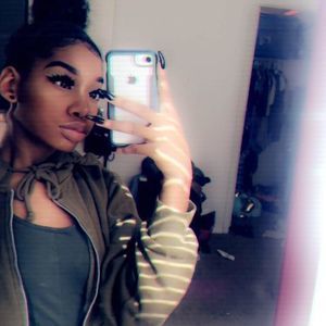 Meet your Posher, Amber